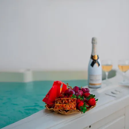 Aina Suites Karterados  Extérieur photo