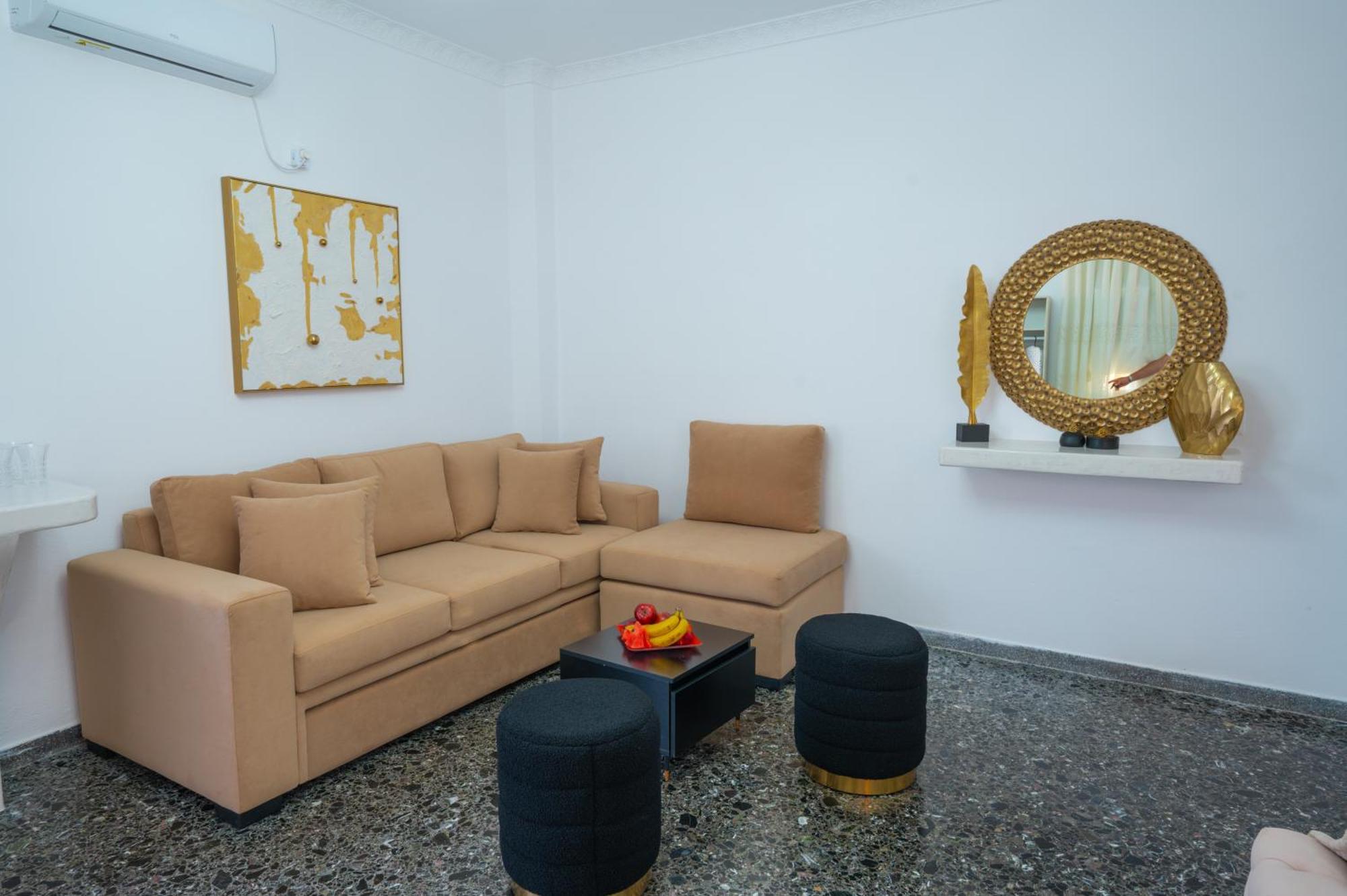 Aina Appartement *